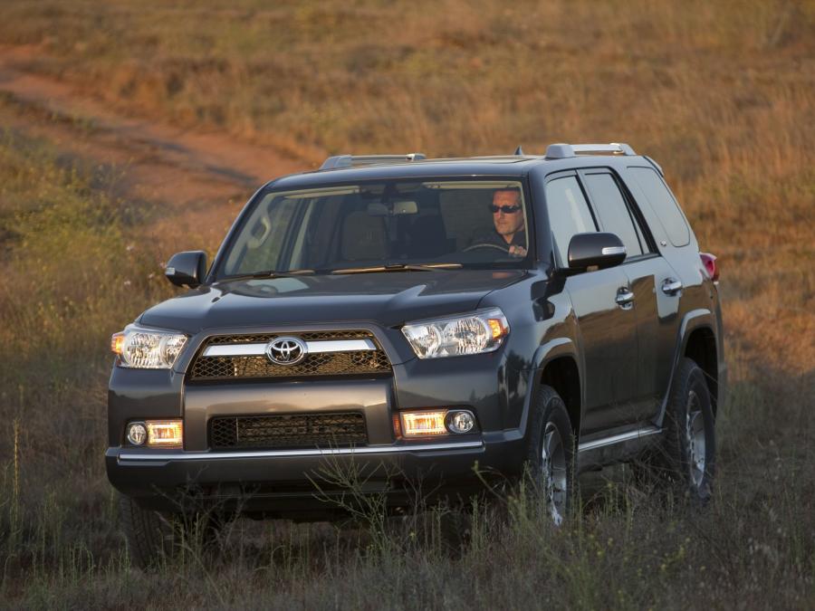  Toyota 4Runner SR5 2009 года  (фото 14 из 28)